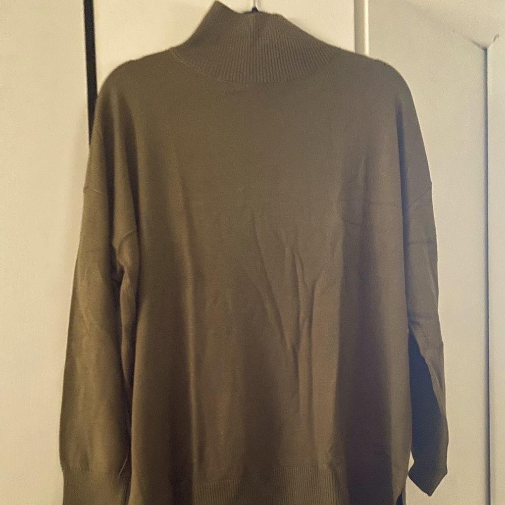 New with tags olive green Loft turtleneck